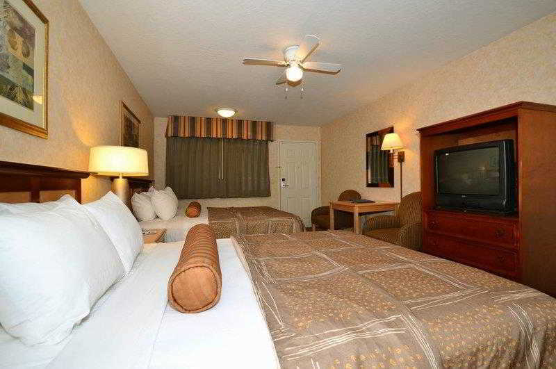 Best Western Plus Executive Inn & Suites Manteca Exterior photo